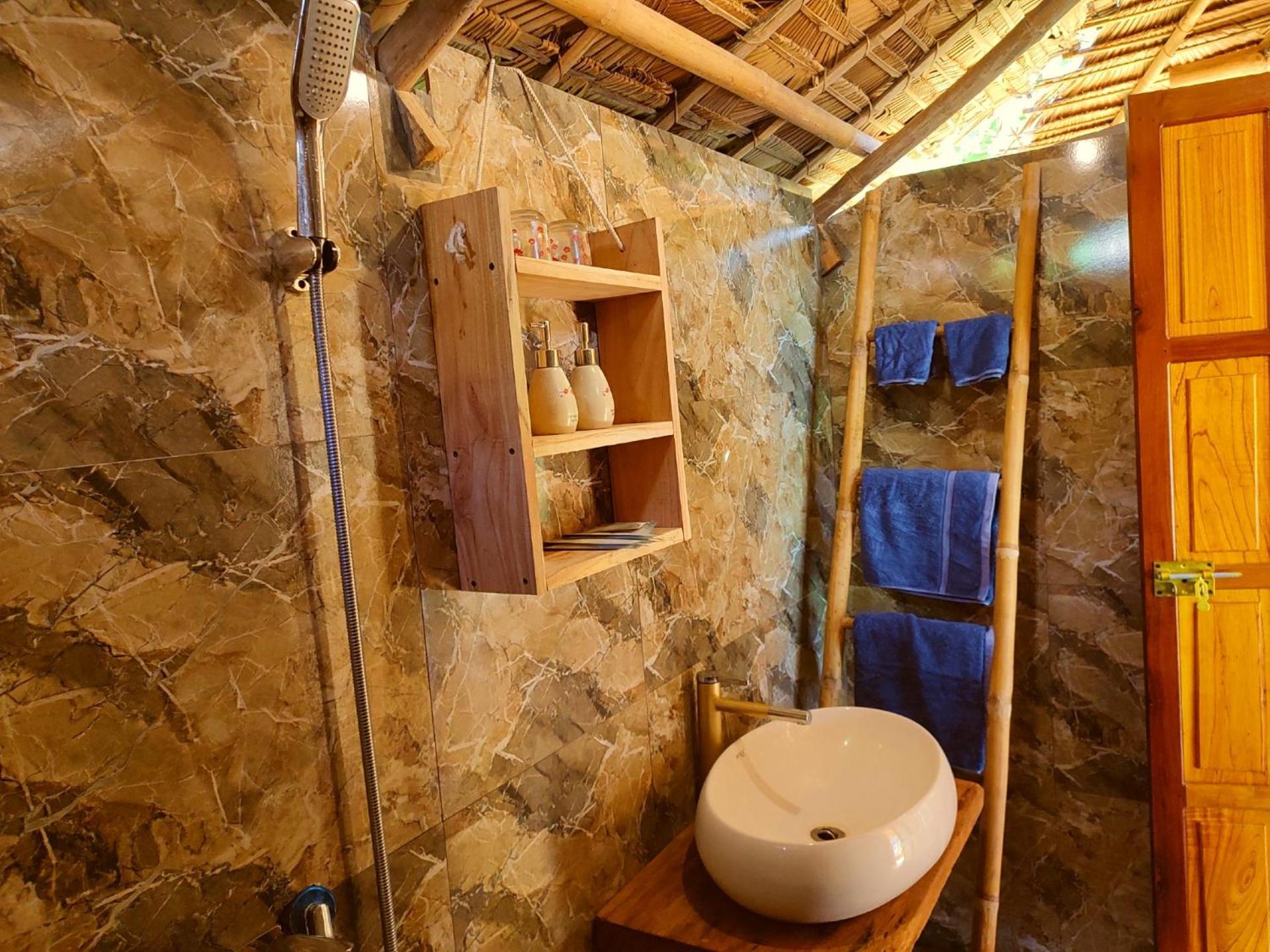Pu Luong Homestay & Tours Huong Ba Thuoc Exterior photo